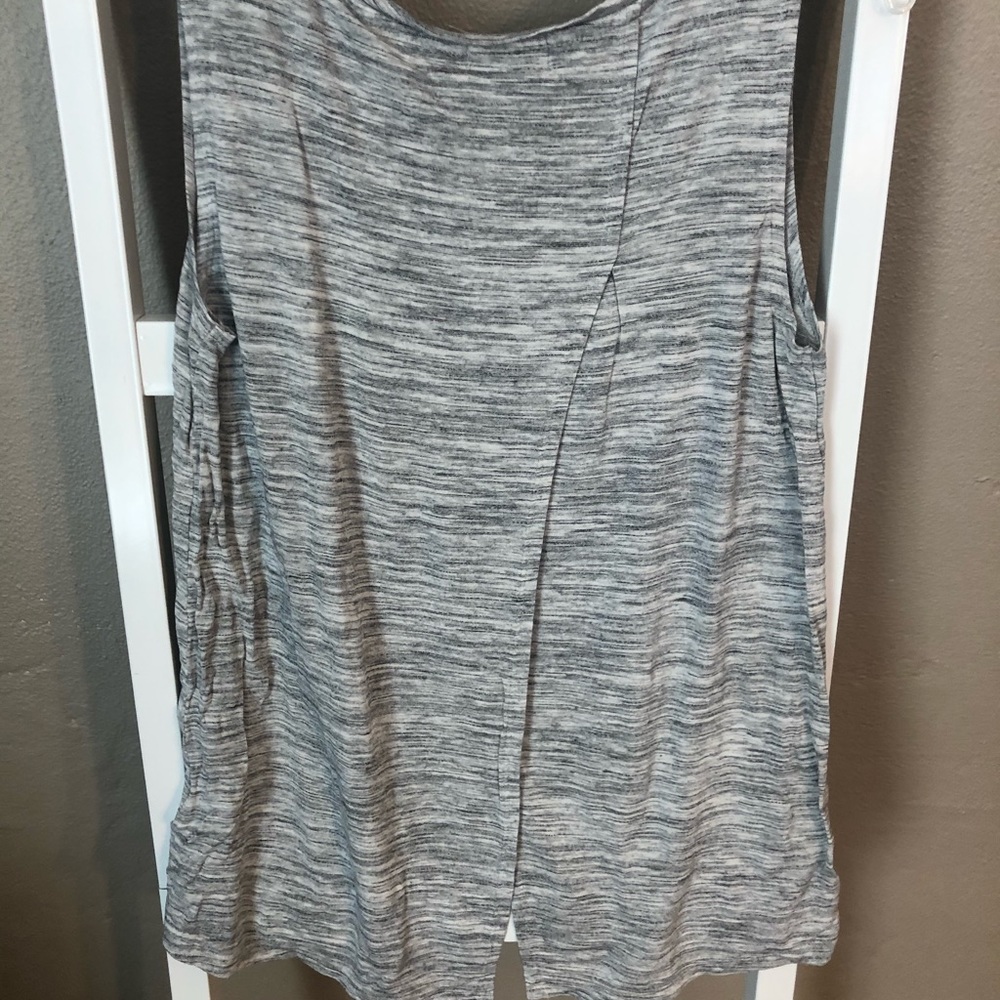 Tank top - Picture 2 of 3